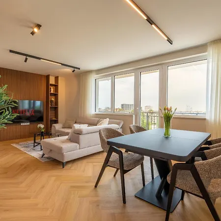Διαμέρισμα Amazing 2 Bedroom With Sea View *