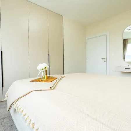 Amazing 2 Bedroom With Sea View Διαμέρισμα Βάρνα