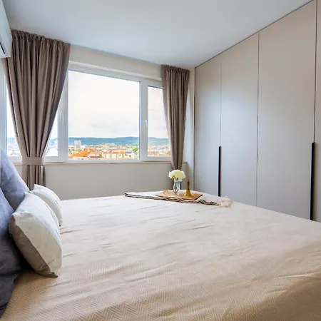 Διαμέρισμα Amazing 2 Bedroom With Sea View *