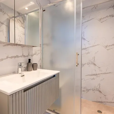Amazing 2 Bedroom With Sea View Βάρνα