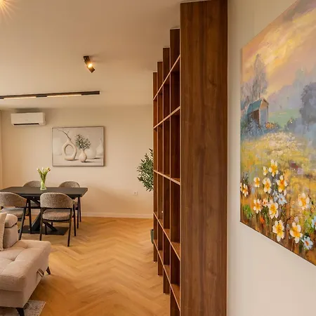 Amazing 2 Bedroom With Sea View 아파트 바르나