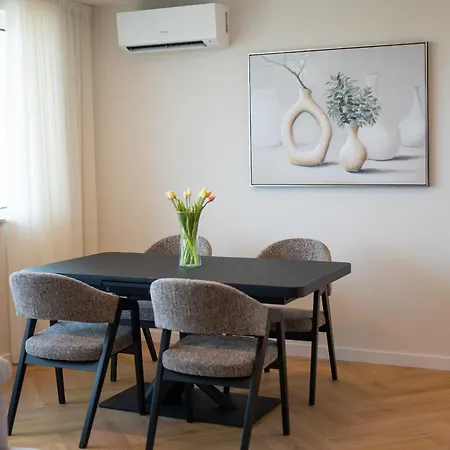 Amazing 2 Bedroom With Sea View * 바르나