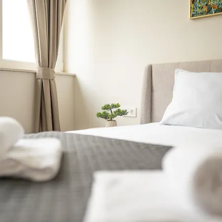 Διαμέρισμα Amazing 2 Bedroom With Sea View Βάρνα