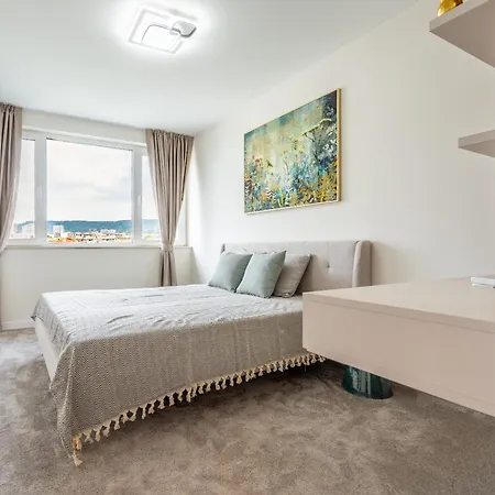 Amazing 2 Bedroom With Sea View Διαμέρισμα