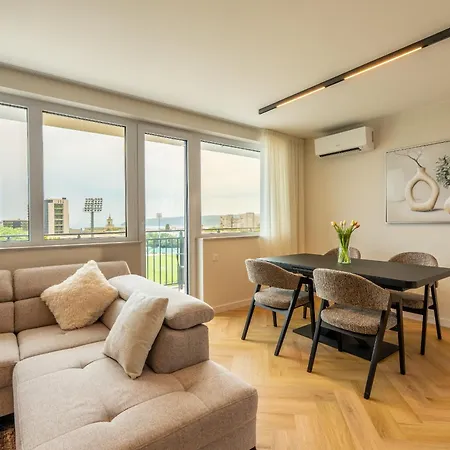 Amazing 2 Bedroom With Sea View Διαμέρισμα Βάρνα